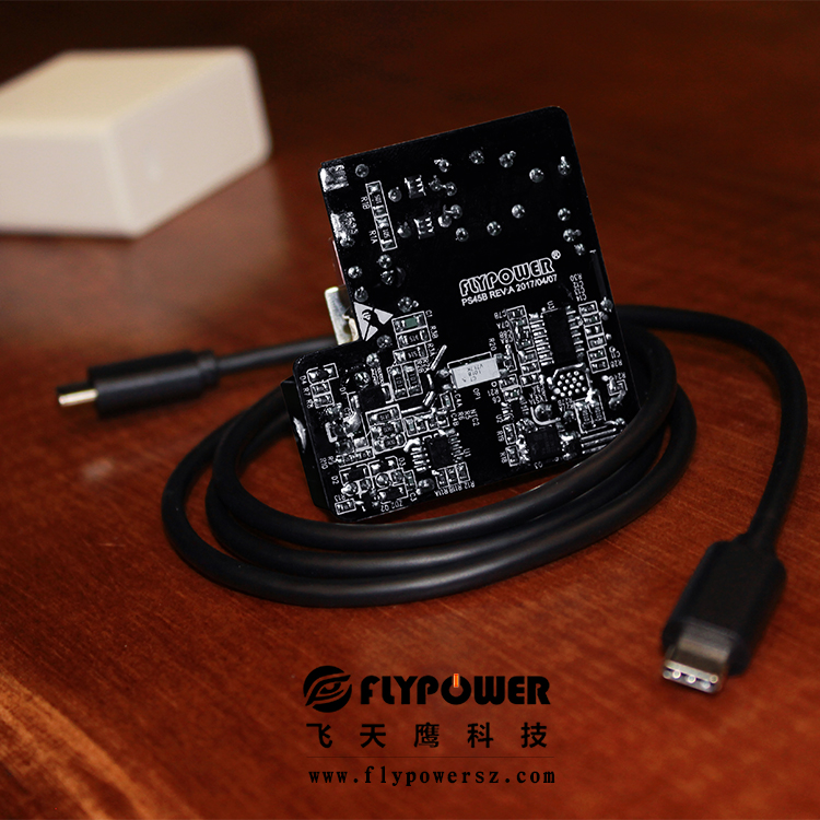 一個(gè)電源適配器都由哪些配件組成的