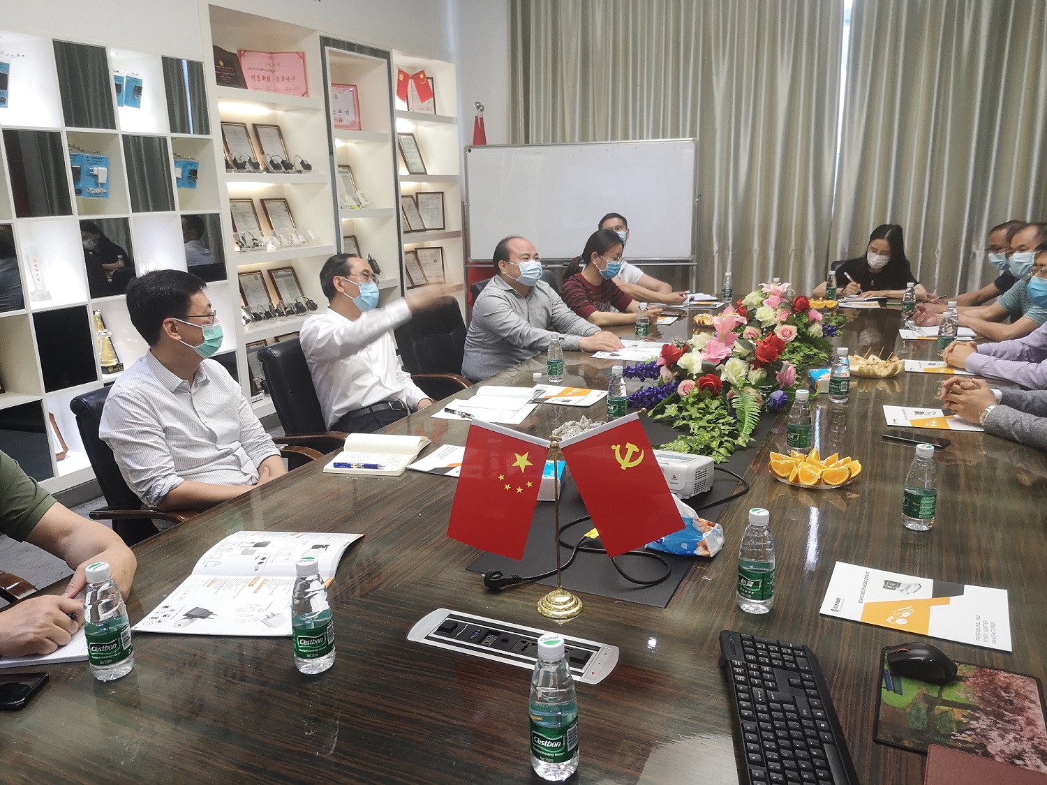 在關懷下砥礪前行——深圳市人社局局長孫福金領導一行來飛天鷹科技考察